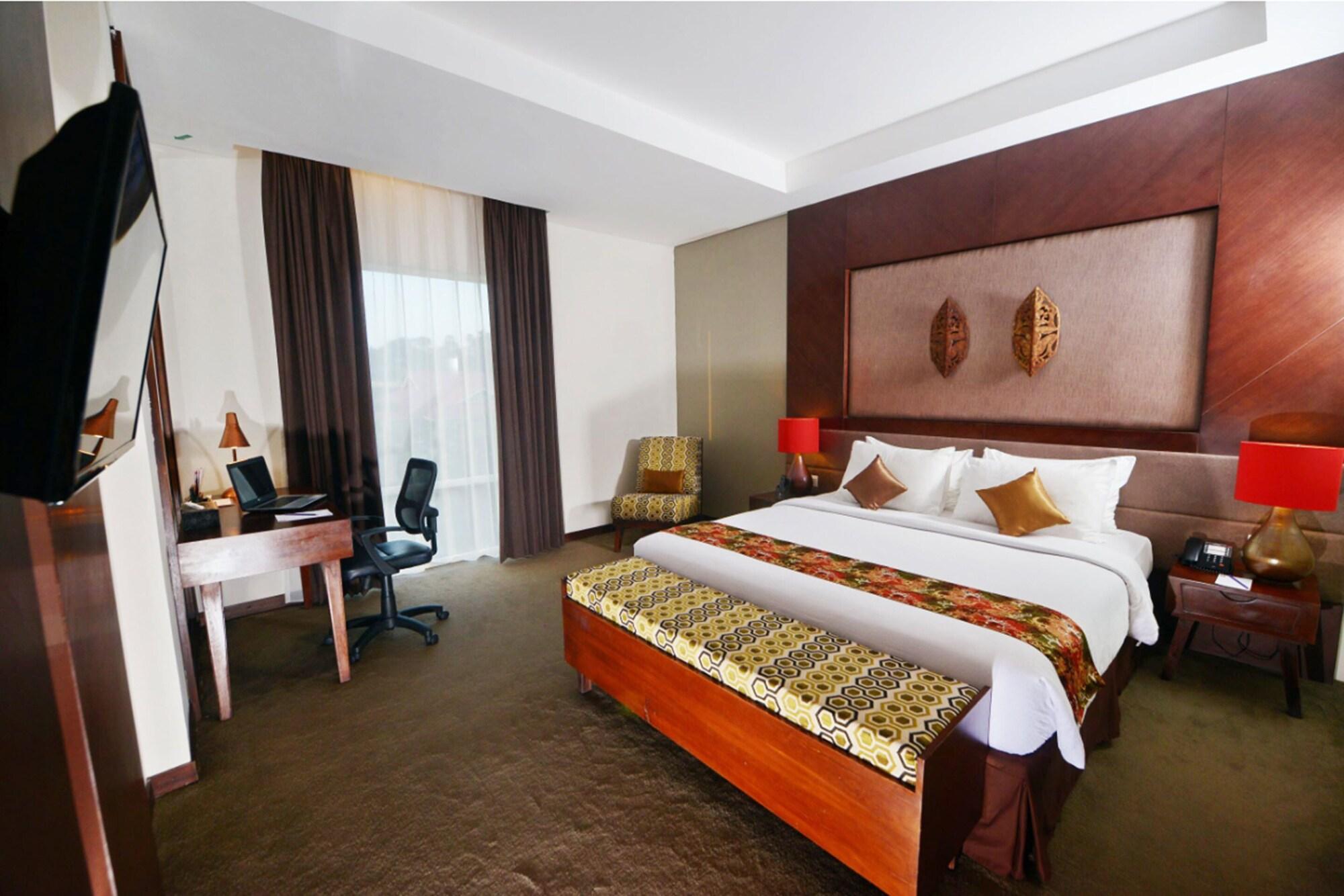 Grand Tjokro Hotel Balikpapan Buitenkant foto