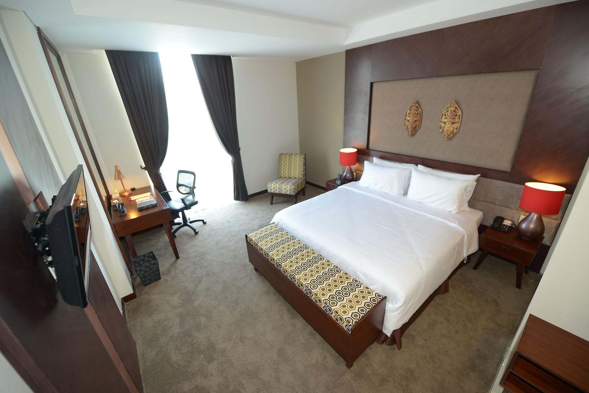 Grand Tjokro Hotel Balikpapan Buitenkant foto