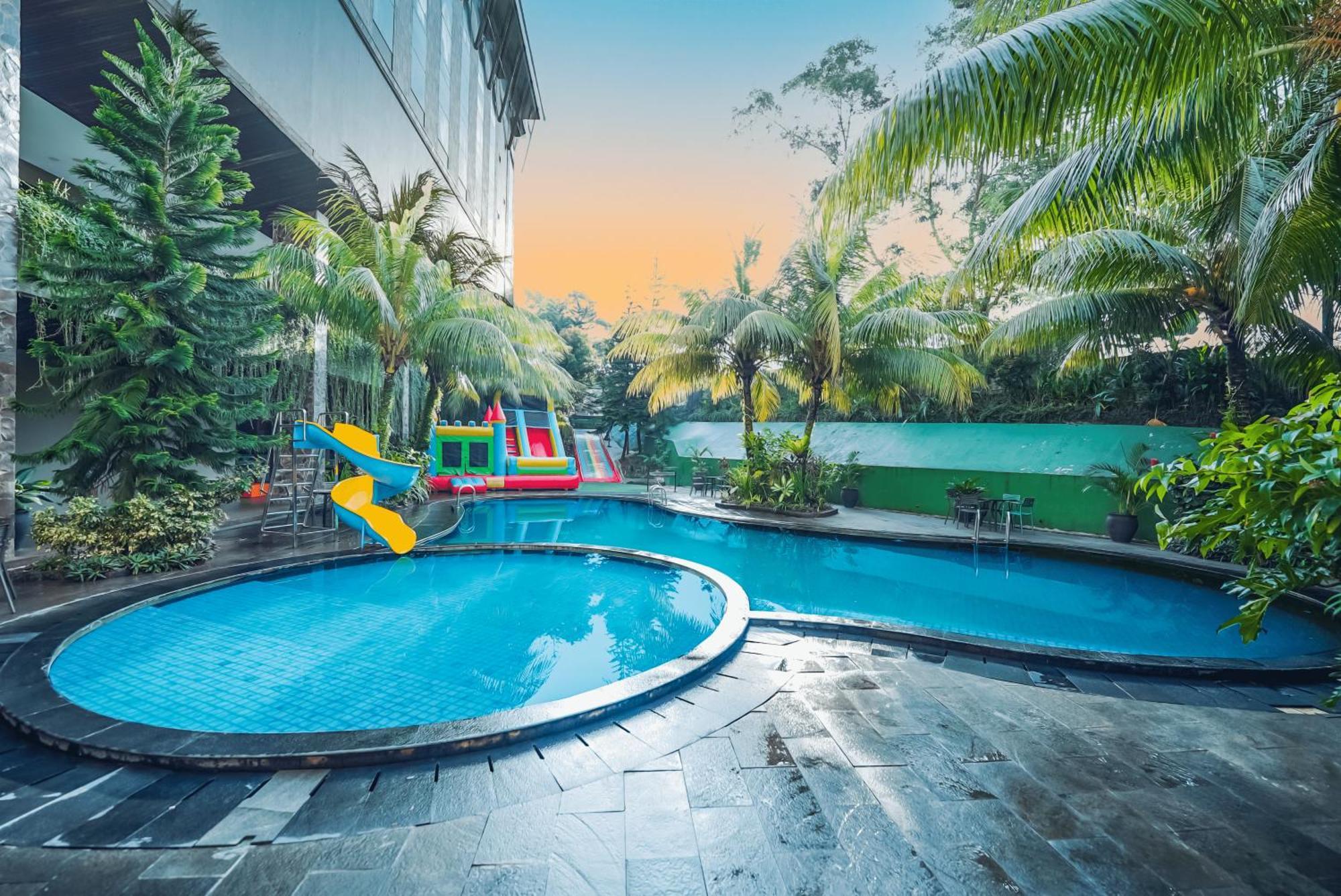Grand Tjokro Hotel Balikpapan Buitenkant foto