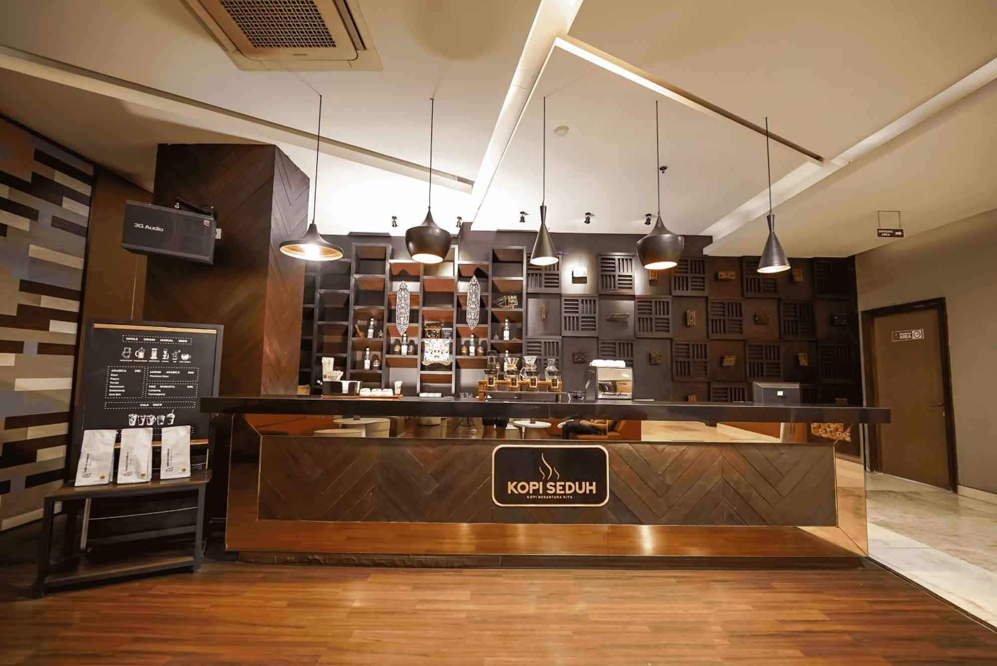 Grand Tjokro Hotel Balikpapan Buitenkant foto