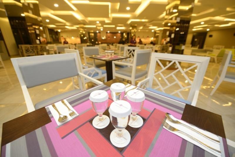 Grand Tjokro Hotel Balikpapan Buitenkant foto